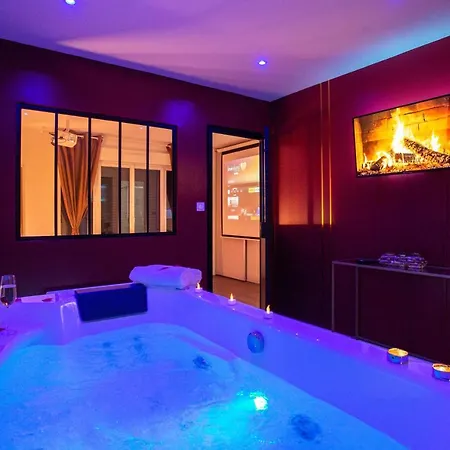 & Detente - Cinema - Parking - Gare