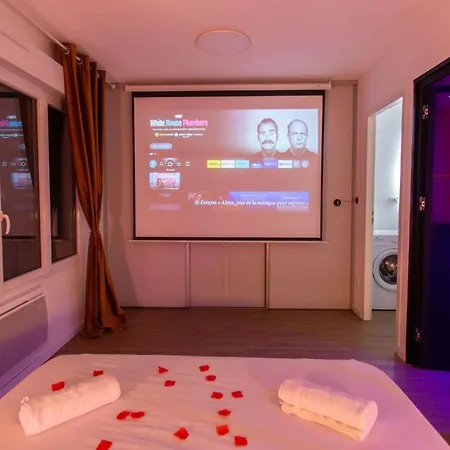 & Detente - Cinema - Parking - Gare Amiens