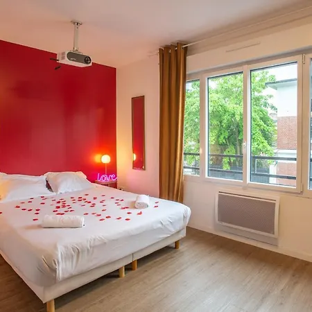 & Detente - Cinema - Parking - Gare Amiens